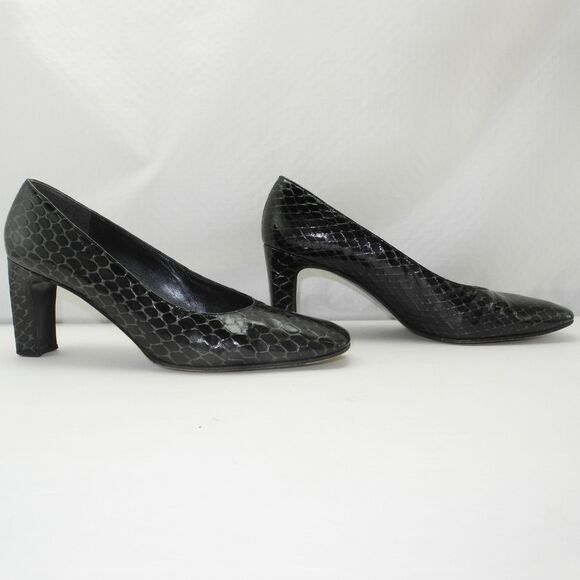 Stuart Weitzman Black Embossed Reptile Patent Leather Pumps-Women's 8.5 Narrow - Picture 1 of 7